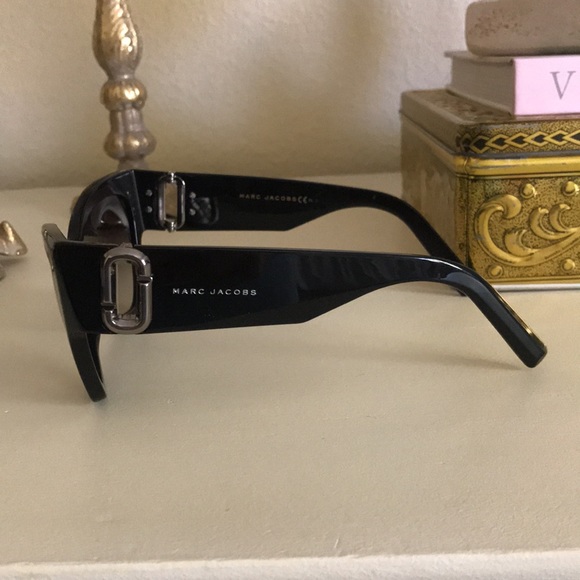 Marc Jacobs sunglasses - Picture 2 of 6